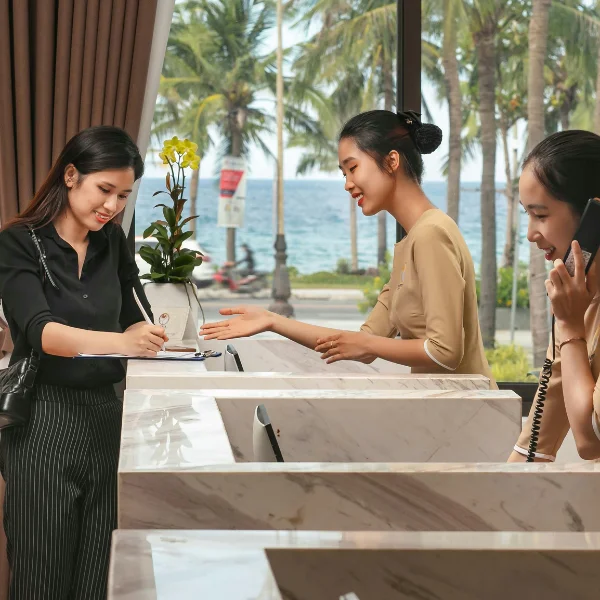 Image of a luxury tourism service.